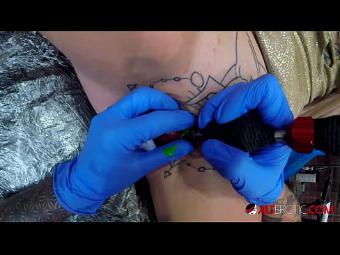❤️ Sully Savage oo aad u tattooed ayaa Kintirkeeda ku sawirtay tattoo %so.yourxxxvideos.ru ❌❤